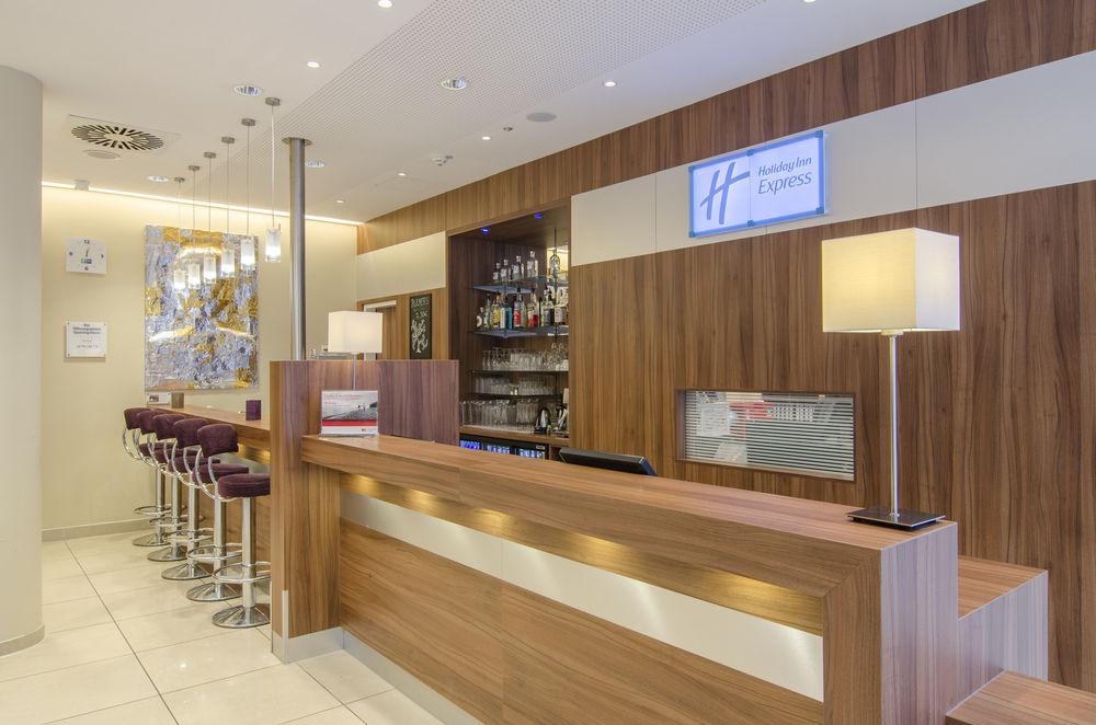 Holiday Inn Express Hamburg - St. Pauli-Messe Bagian luar foto
