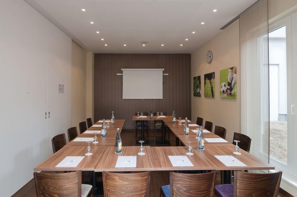 Holiday Inn Express Hamburg - St. Pauli-Messe Bagian luar foto