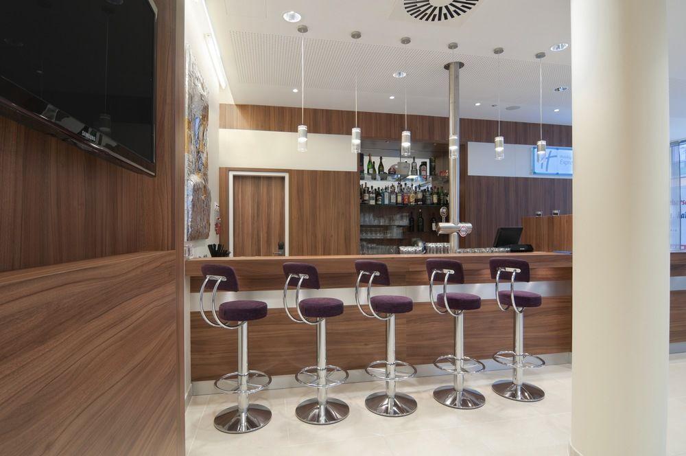 Holiday Inn Express Hamburg - St. Pauli-Messe Bagian luar foto